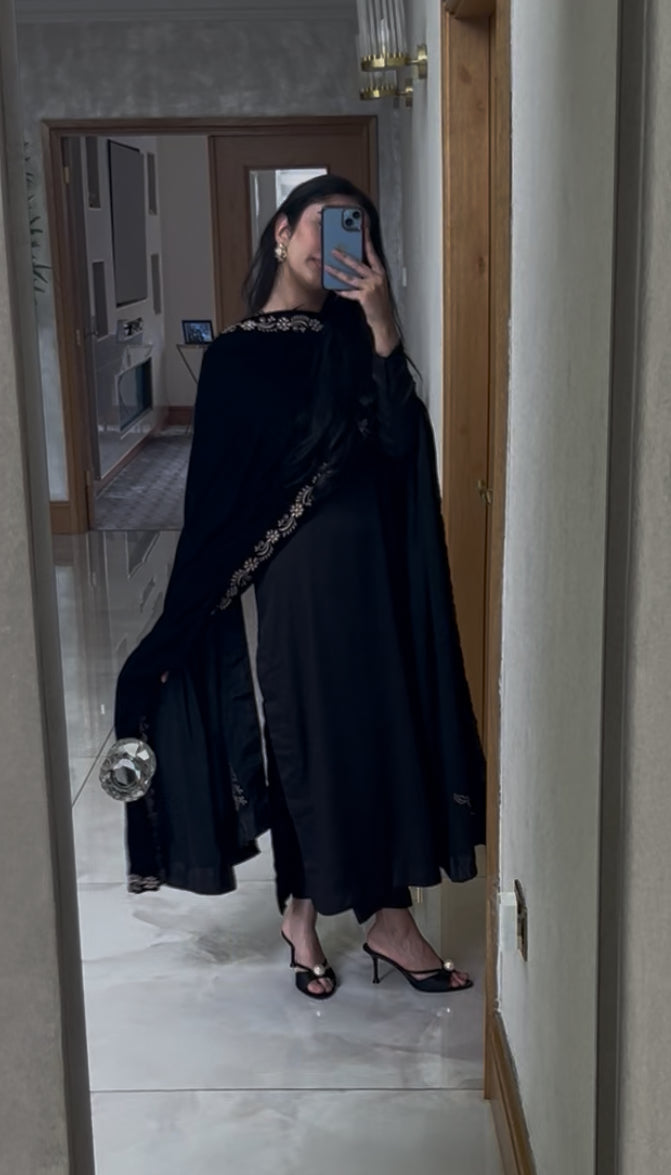 LUXE NOIR