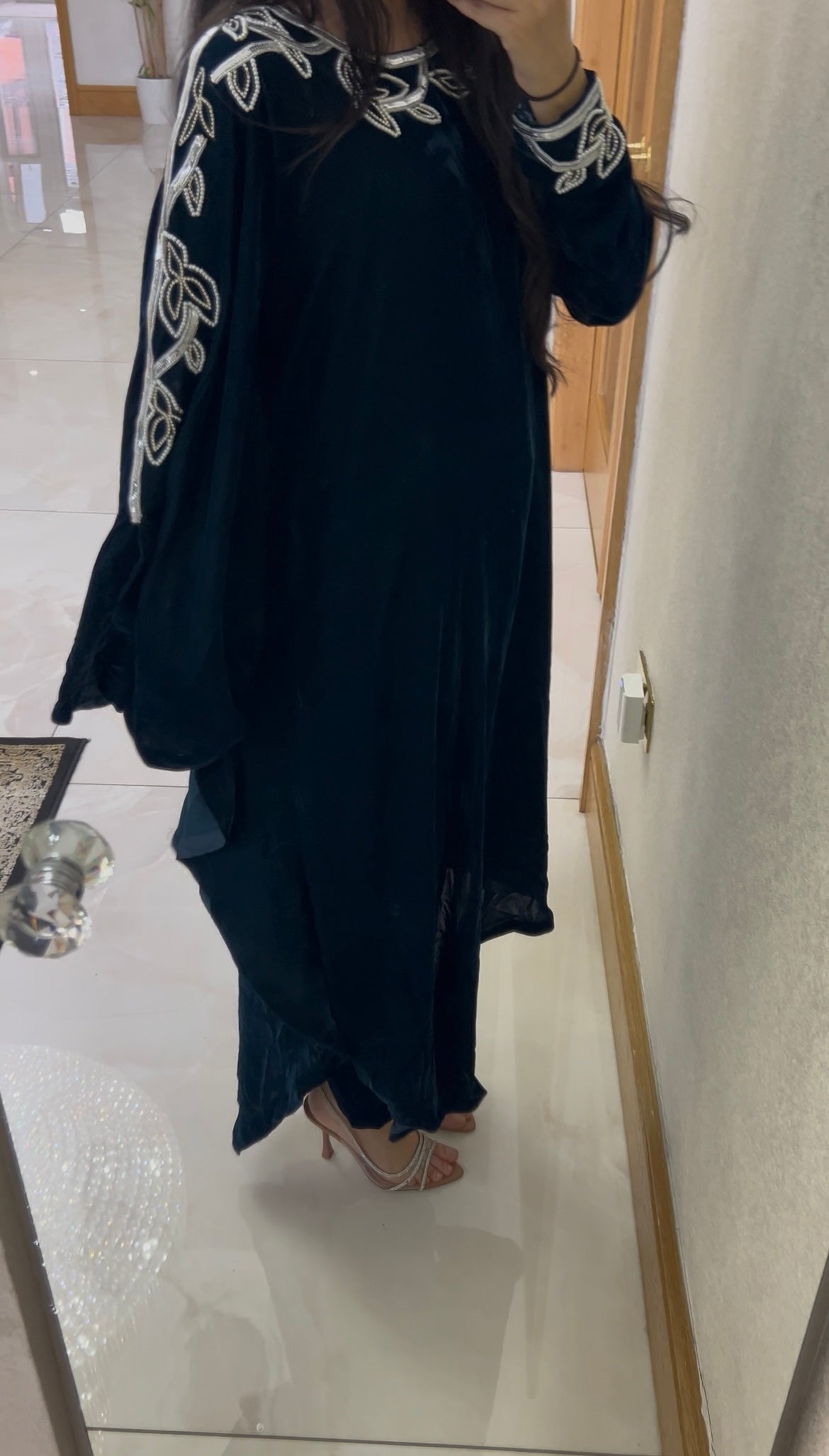 NOIR LUXE KAFTAN