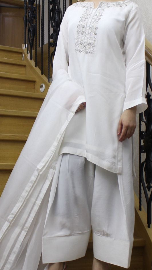 IVORY THREADS