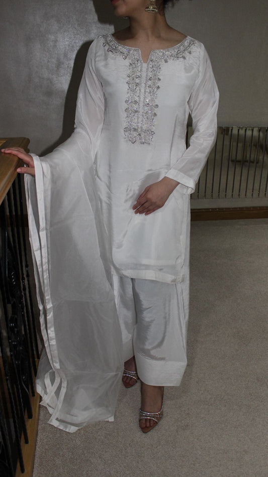 IVORY THREADS